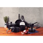 BaterA­a-de-Cocina-Tramontina-Loreto-en-Aluminio-con-Revestimiento-Interno-y-Externo-Antiadherente-Starflon-Max-con-Mangos-y-Asas-Grafito-7-Piezas
