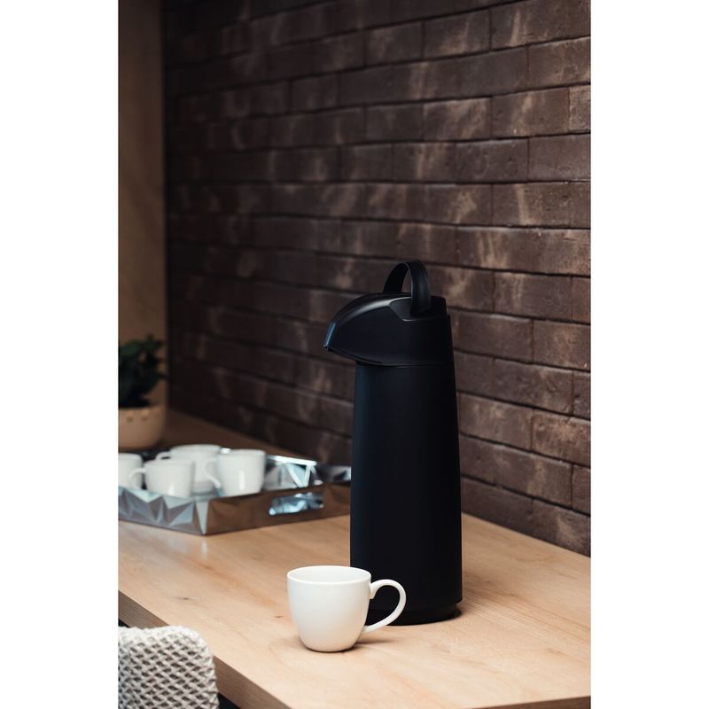 Termo-Tramontina-Exata-en-PlA¡stico-Negro-con-Ampolla-de-Vidrio-18-L