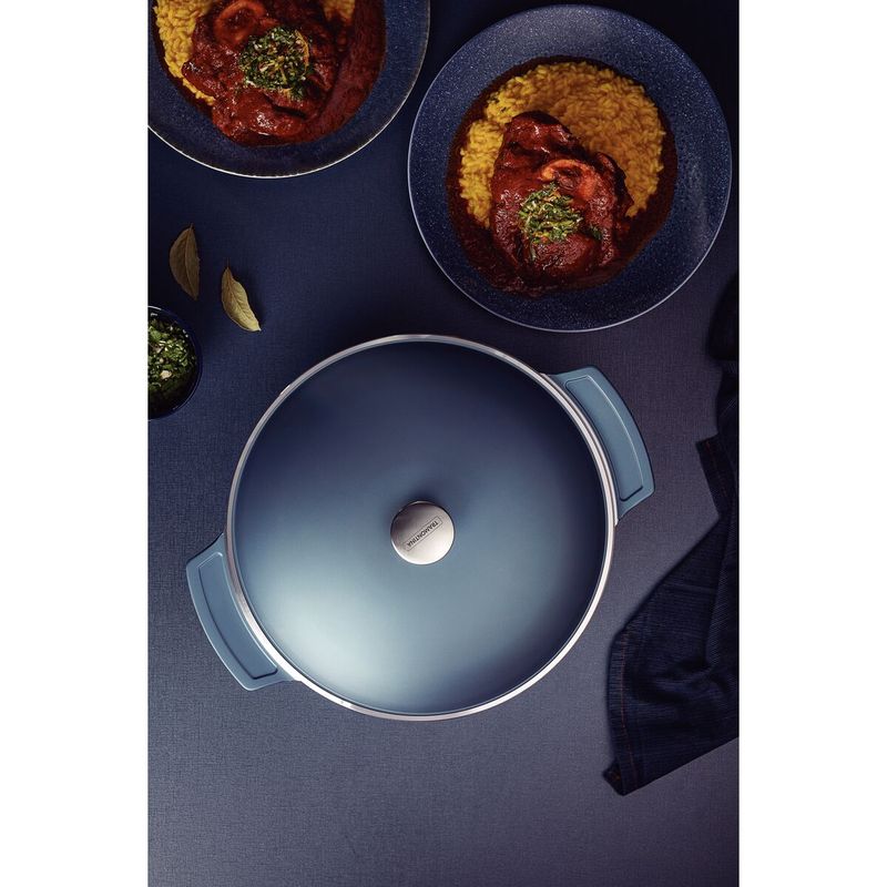 Cacerola-Tramontina-Lyon-en-Aluminio-Forjado-con-Revestimiento-Interno-y-Externo-con-Antiadherente-Starflon-High-Performance-Azul-Elemental-30-cm