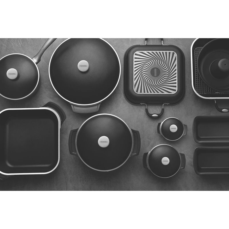 Kit Tramontina Lyon 360 de aluminio forjado con revestimiento interno antiadherente Starflon High Performance negro