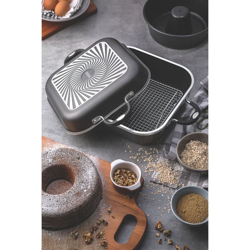 Kit Tramontina Lyon 360 de aluminio forjado con revestimiento interno antiadherente Starflon High Performance negro